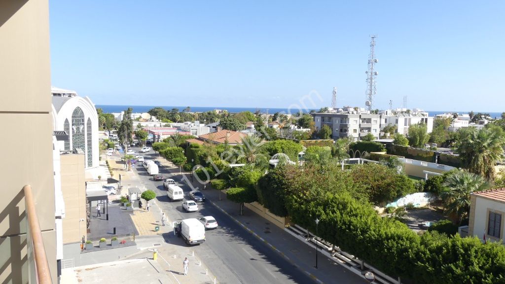 TO RENT, LUXURY, THIRD FLOOR, 2 BEDROOM APARTMENT, IN THE CENTRE OF KYRENIA.