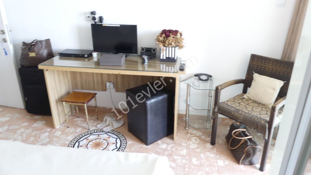 TO RENT, LUXURY, THIRD FLOOR, 2 BEDROOM APARTMENT, IN THE CENTRE OF KYRENIA.