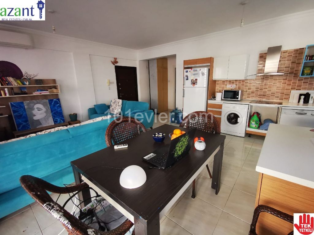 MITTELGESCHOSSWOHNUNG MIT 1 SCHLAFZIMMER IN ALSANCAK ** 