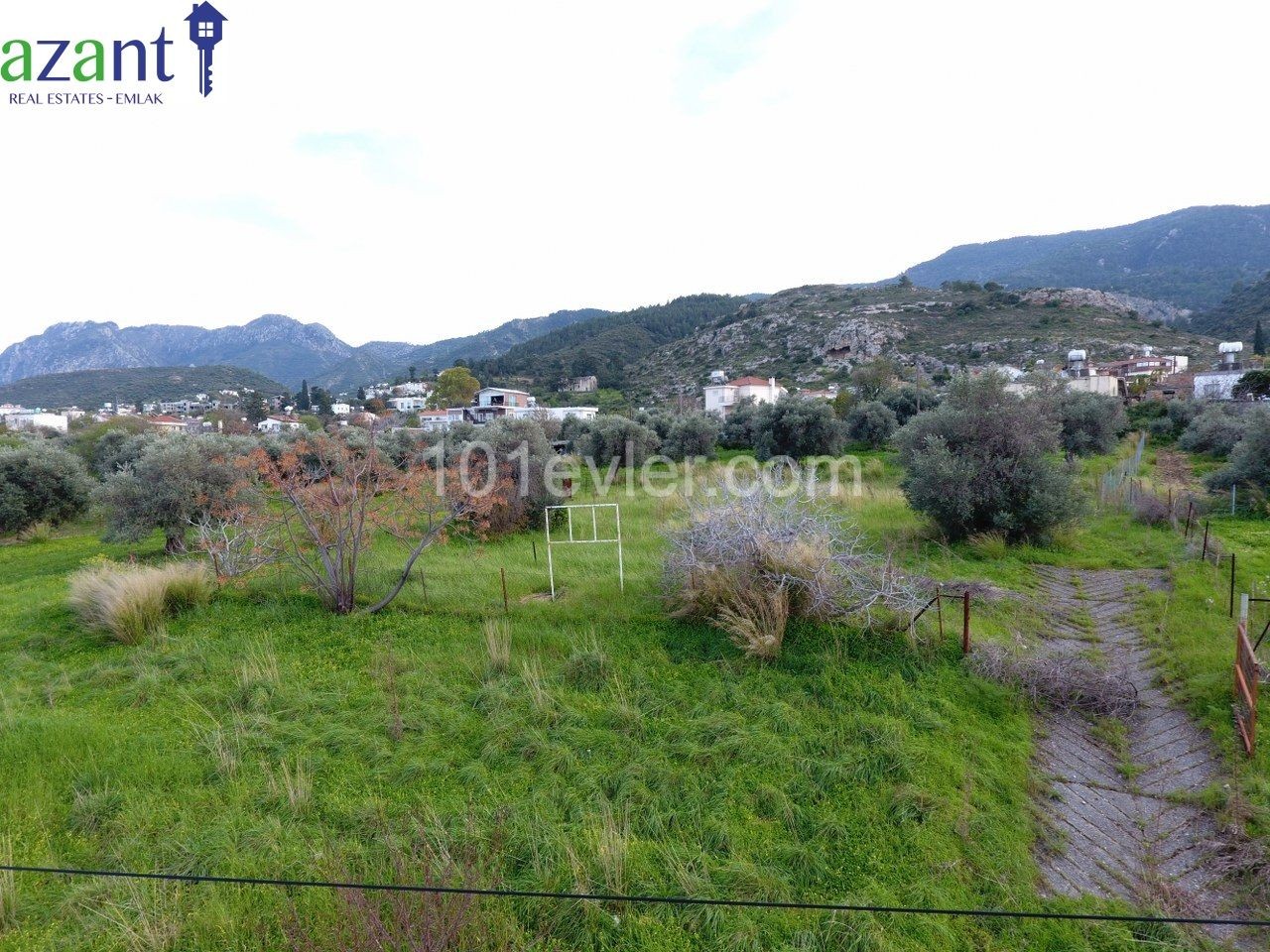 LAND WITH SEA VIEWS IN ALSANCAK