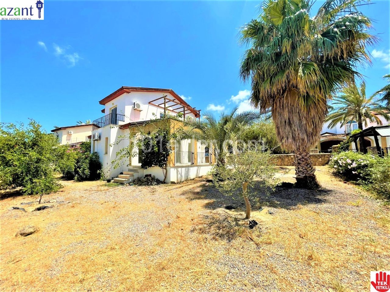 VILLA MIT 3 SCHLAFZIMMERN IN KARSIYAKA ** 