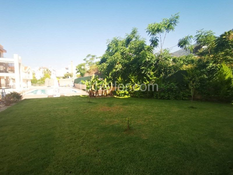 2 BEDROOM MIDDLE FLOOR APARTMENT IN LAPTA