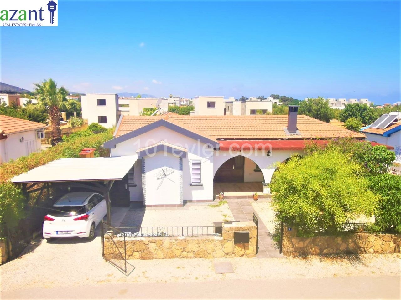 KARŞIYAKA’DA 3 YATAK ODALI HAVUZLU BUNGALOW