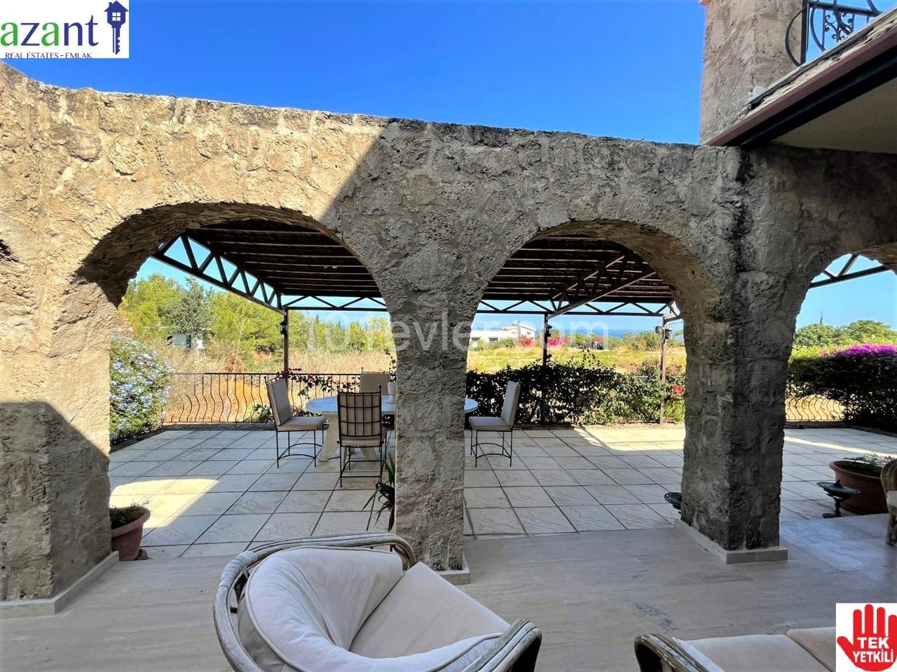 STONE VILLA WITH POOL IN ALSANCAK