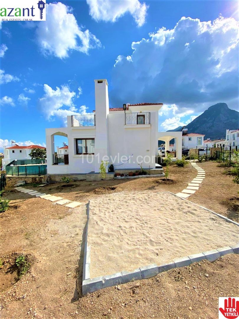 VILLA WITH POOL IN KARSIYAKA