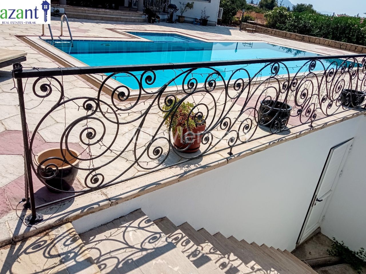 AMAZING 4 BEDROOMS VILLA WITH SWIMMING POOL IN ALSANCAK