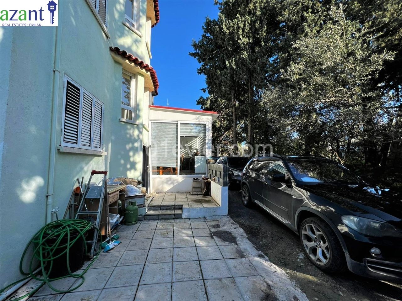 5 BEDROOM SEMI DETACHED VILLA WITH COMMUNAL POOL IN KARAOGLANOGLU