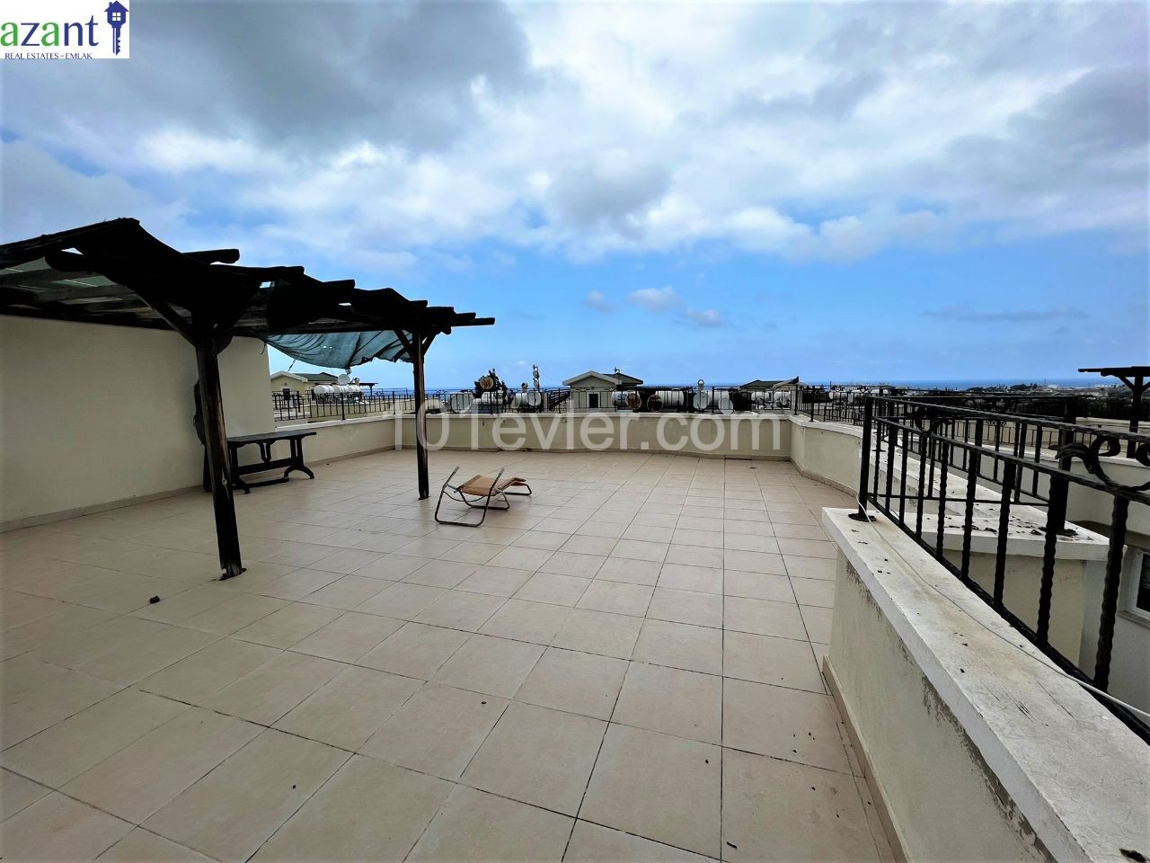 3 BEDROOM APARTMENT ON FABULOUS SITE IN ALSANCAK