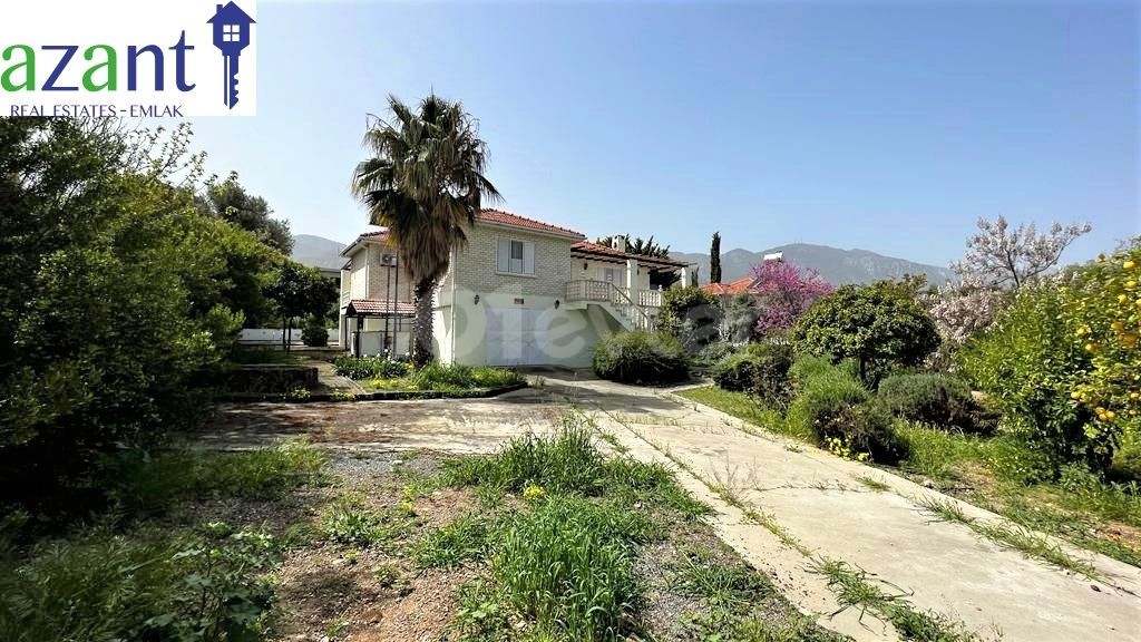 3-ZIMMER-VILLA MIT POOL IN ALSANCAK ** 