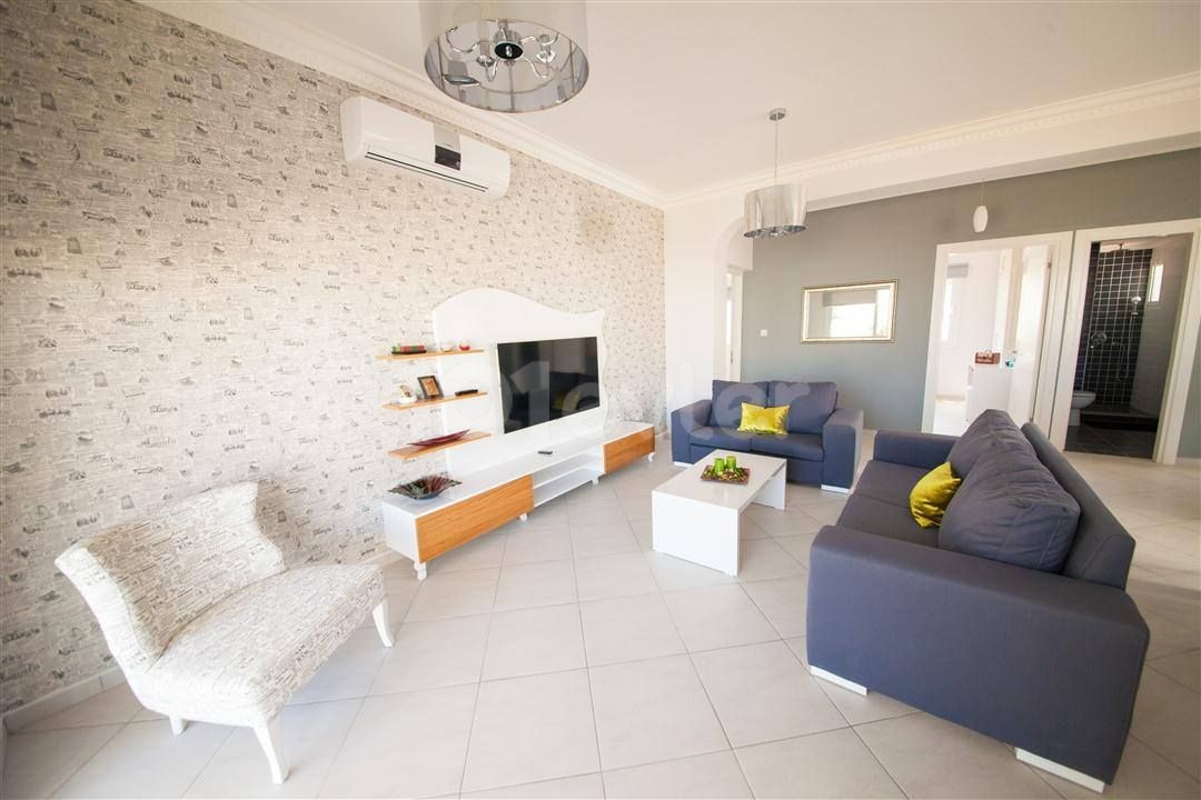 3 BEDROOM APARTMENT IN ESENTEPE