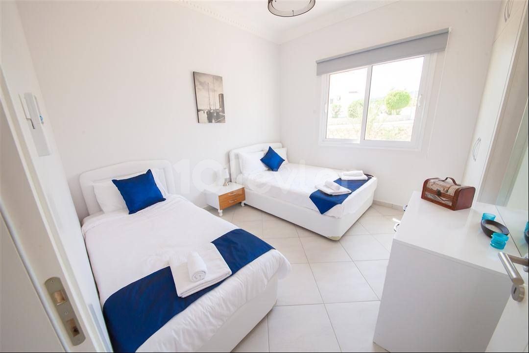 3 BEDROOM APARTMENT IN ESENTEPE