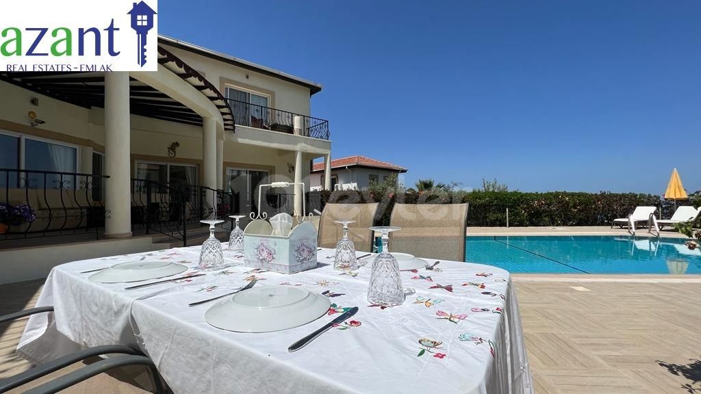 HERRLICHE VILLA MIT 4 SCHLAFZIMMERN MIT POOL IN EDREMIT ** 