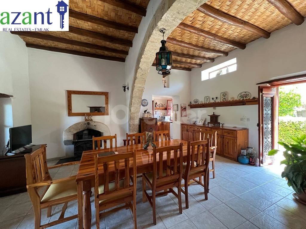 4 BEDROOM STONE VILLA IN LAPTA