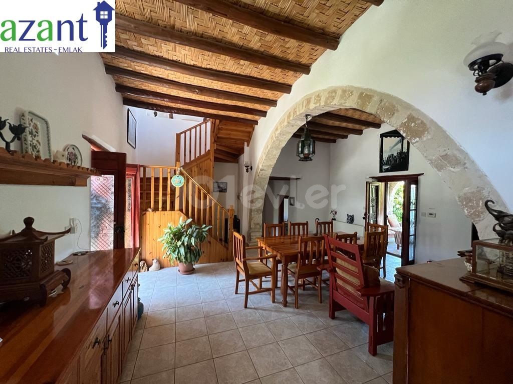 4 BEDROOM STONE VILLA IN LAPTA