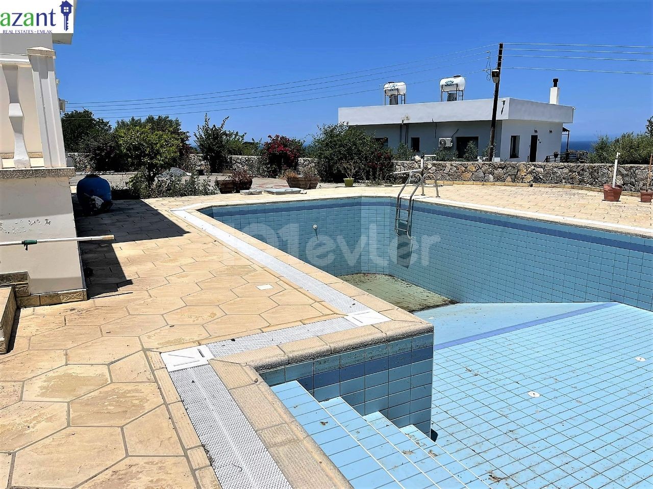 GREAT POTENTIAL VILLA WITH STUNNING VIEW IN LAPTA