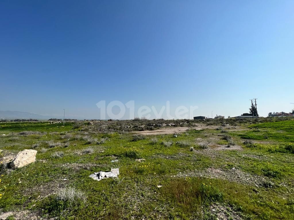 TÜRKISCHES LAND ZUM VERKAUF ** 