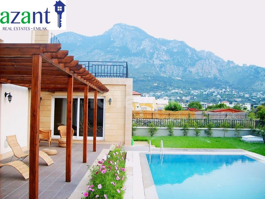 VILLA MIT PRIVATEM POOL IN KYRENIA KARSIYAKA ** 