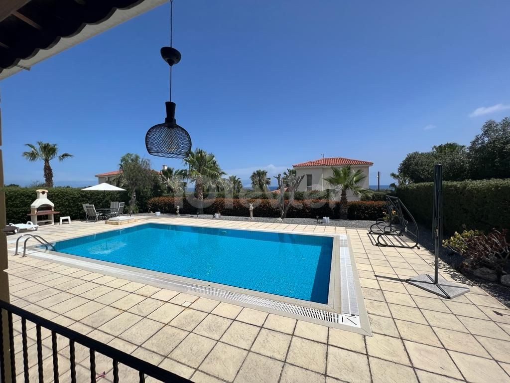 4+1 PERFEKTE VILLA MIT PRIVATEM POOL