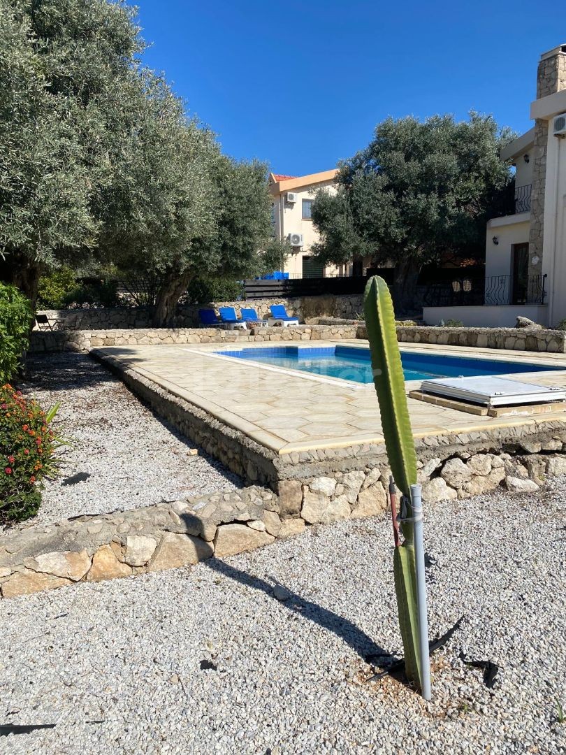 3 + 1 Private  Villa in Esentepe