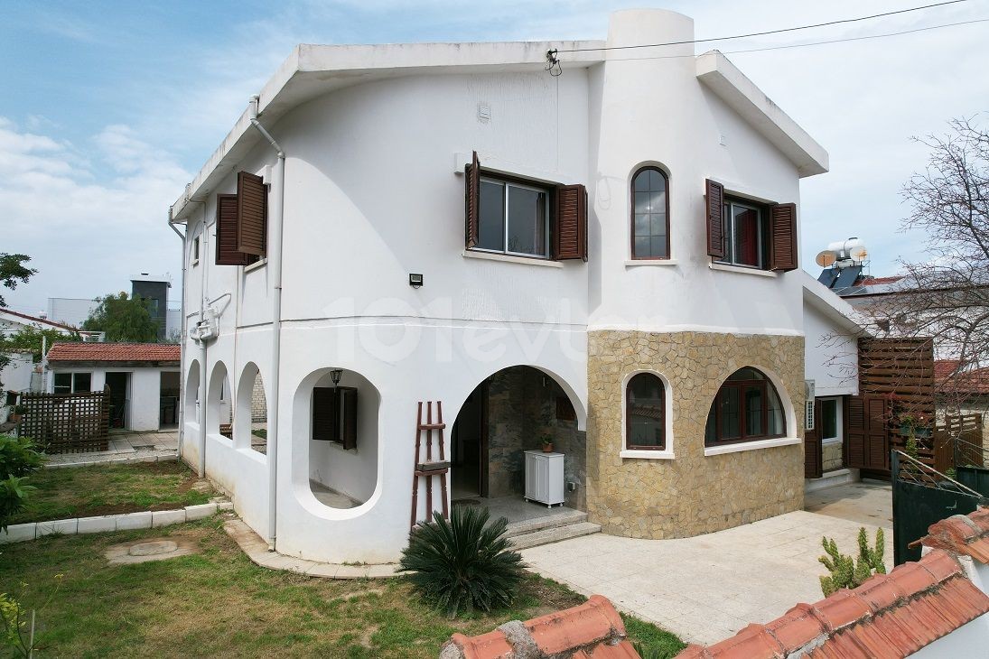 Edremit'de 4 Odalı Şahane Villa