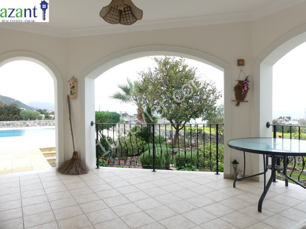 Perfect sea and mountaın view 4 bedroom villa with private pool