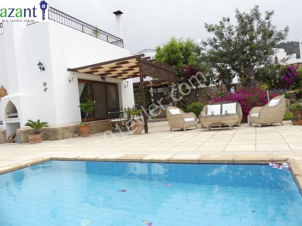 STUNNING 3 BEDROOM VILLA WITH POOL AND GARDEN