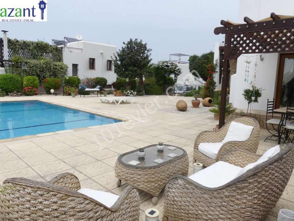 STUNNING 3 BEDROOM VILLA WITH POOL AND GARDEN