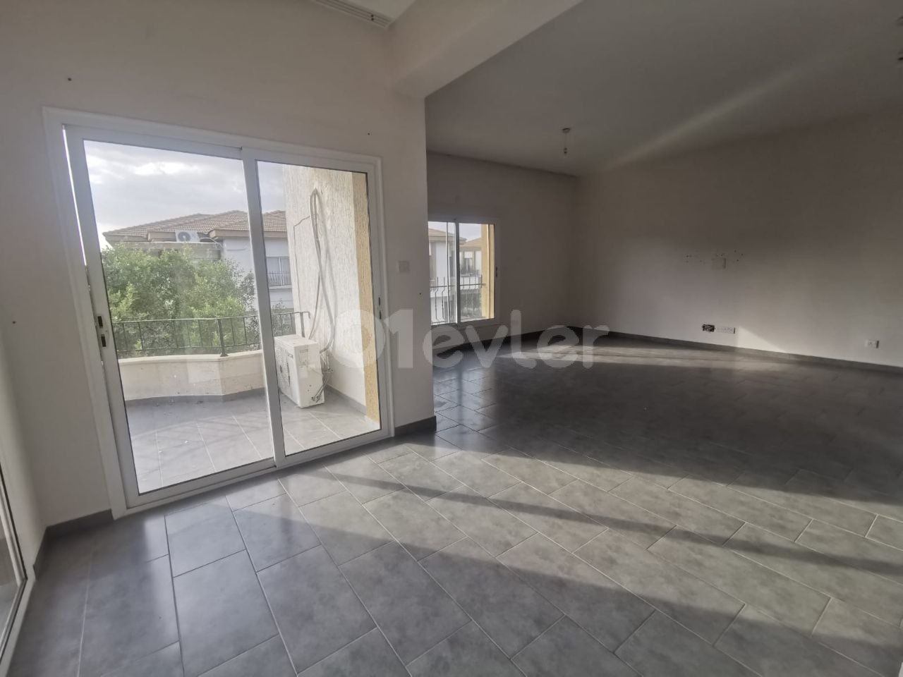 TUZLA KIRALIK LÜKS DAİRE