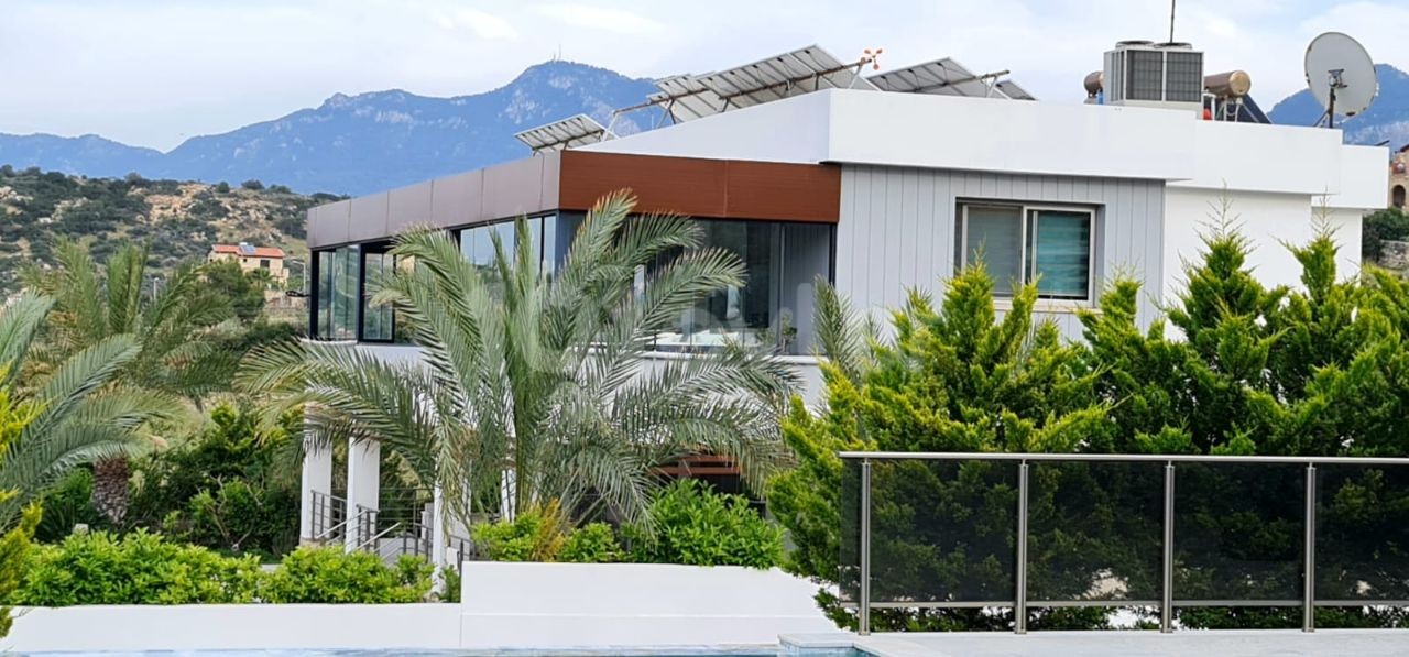 LUXUSVILLA 5+1 ZUM VERKAUF IN ALAGADİ