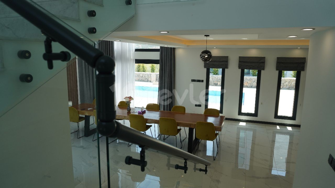 4+1 VILLA WITH PRIVATE POOL FOR SALE IN GIRNE KARSIYAKADA