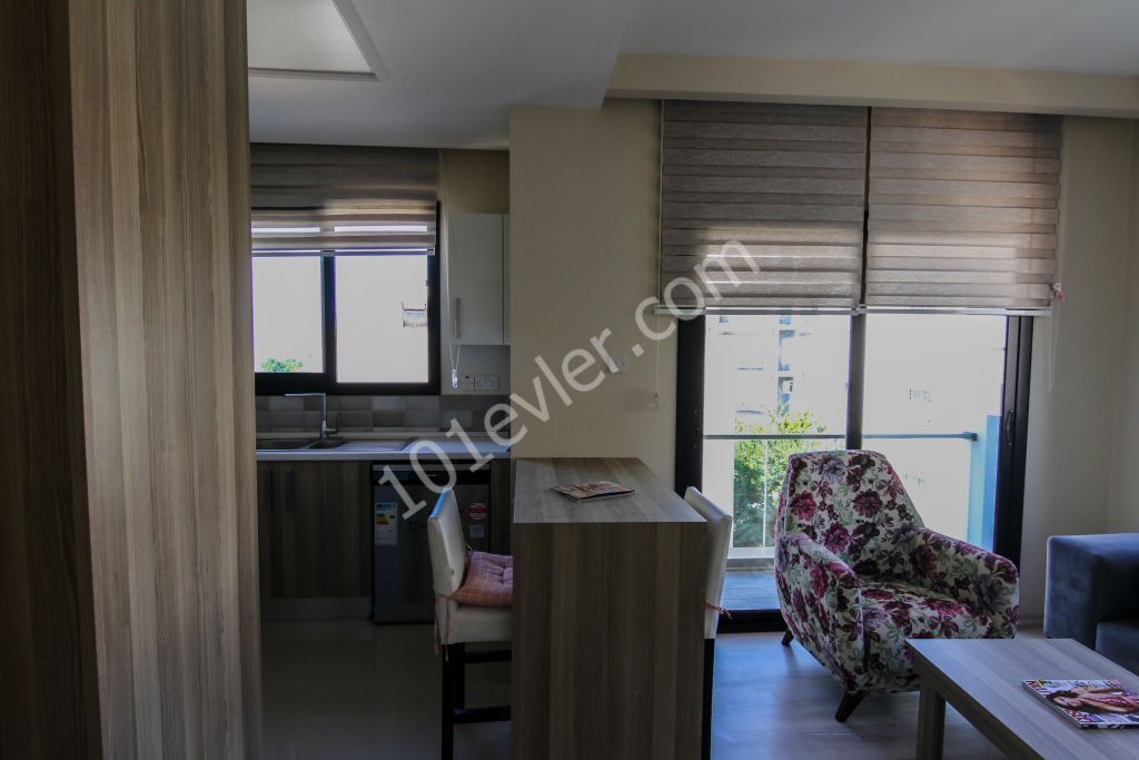 Girne merkezi konum 1+1 lüks full eşyalı daire