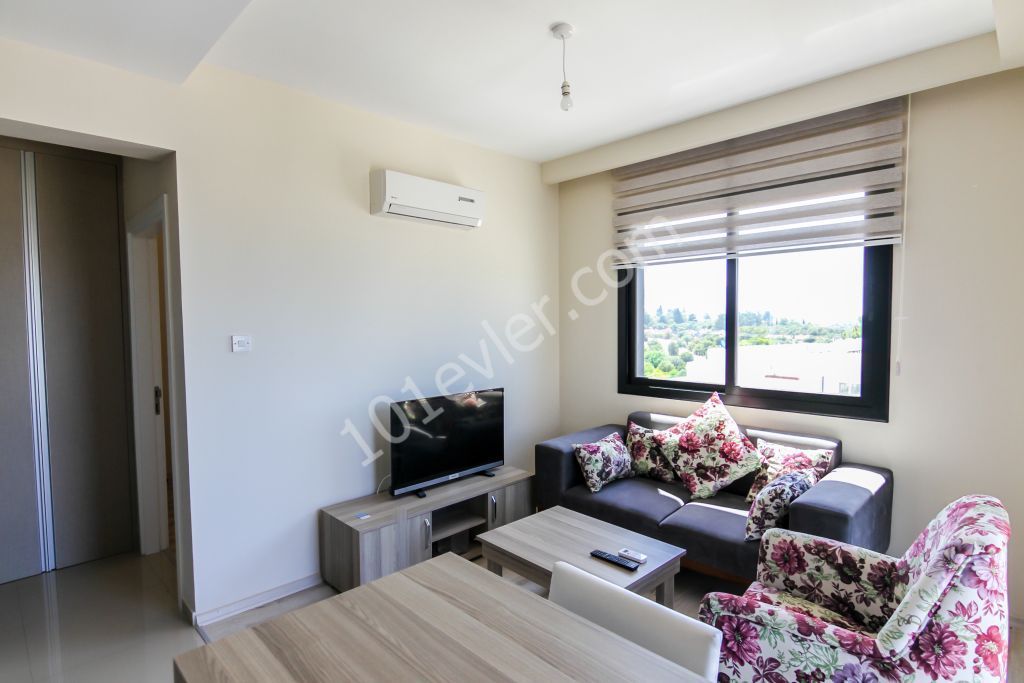 Girne merkezde 1+1 satılık deniz manzaralı daire