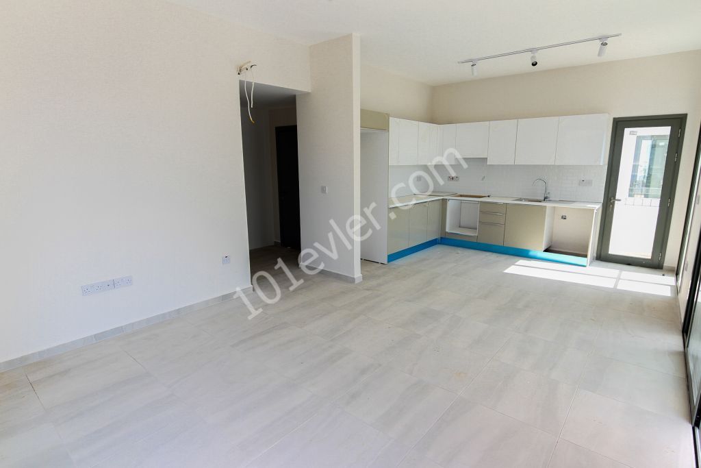 Flat To Rent in Alsancak, Kyrenia