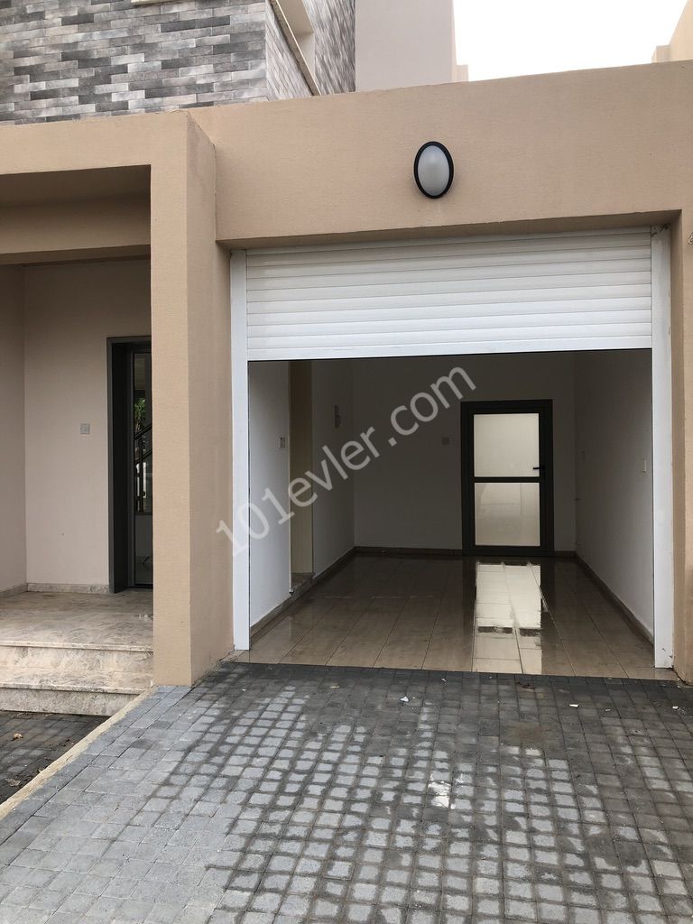 girne zeytinlikte mükemmel eşyalı 3+1 ful eşyalı villa 