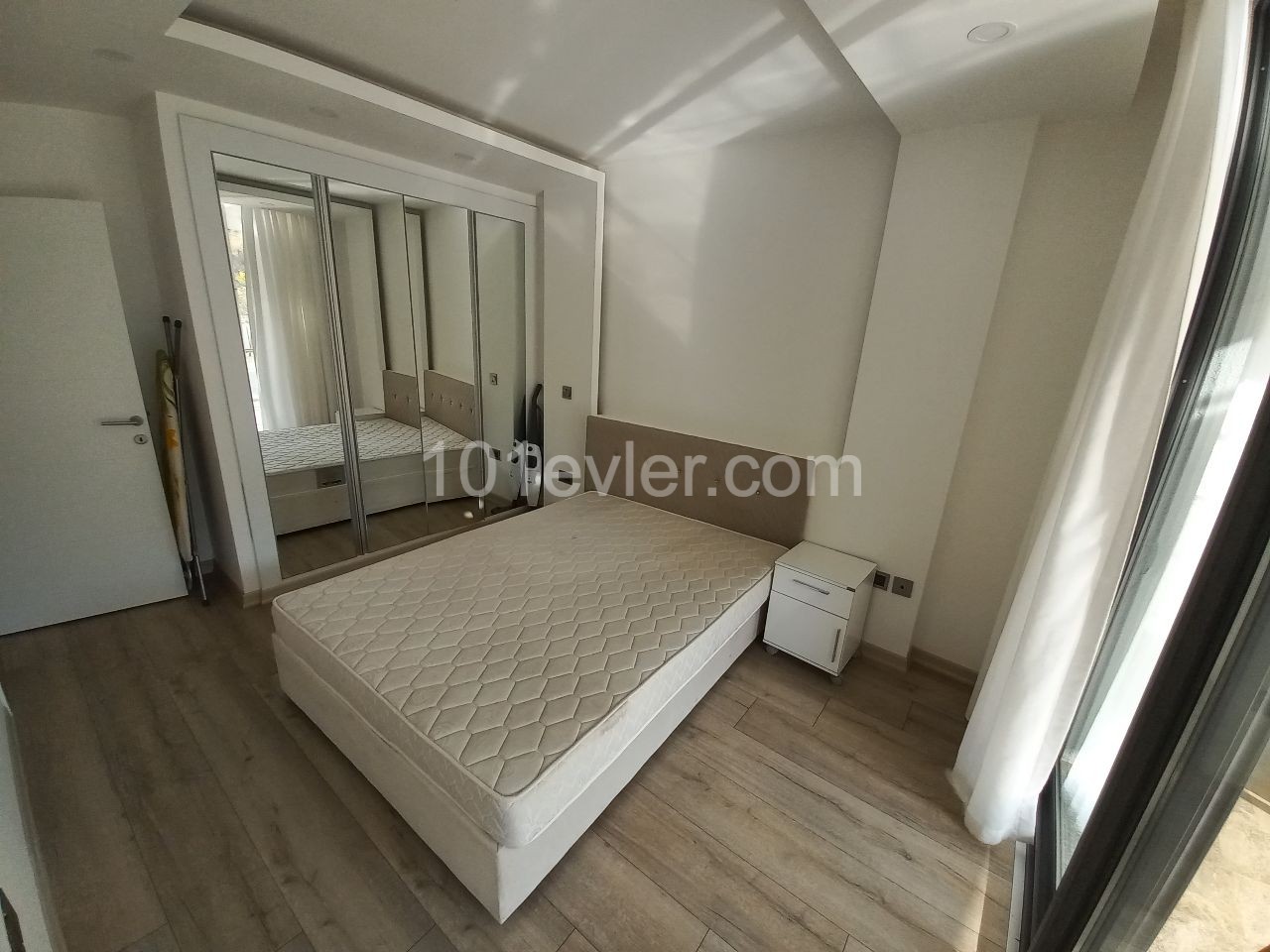 Luxury Furnished 1+1 Apartment In The Center Of Kyrenia