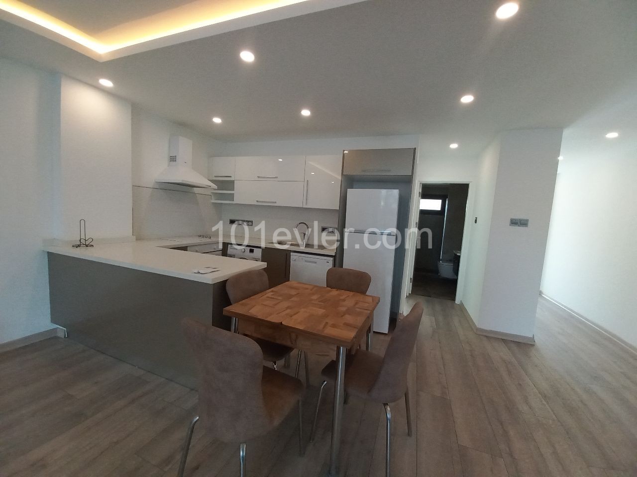 Luxury Furnished 1+1 Apartment In The Center Of Kyrenia