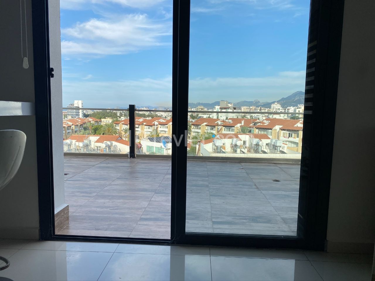 2+1 PENTHOUSE IM ZENTRUM VON KYRENIA ** 