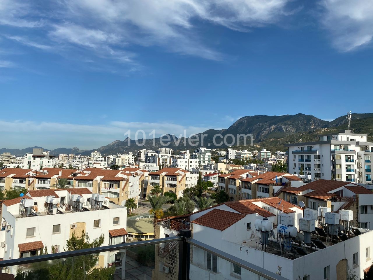 GİRNE MERKEZDE LÜX EŞYALI 2+1 PENTHOUSE 