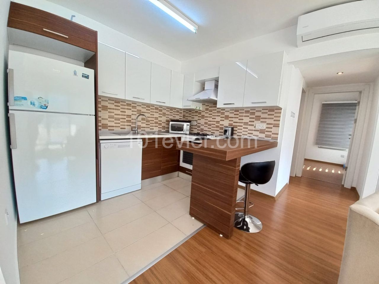 Luxury 2 + 1 Apartment for Rent with Full Furniture in the Center of Kyrenia ** 