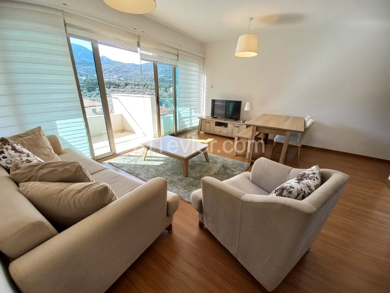 Luxury 2 + 1 Apartment for Rent with Full Furniture in the Center of Kyrenia ** 