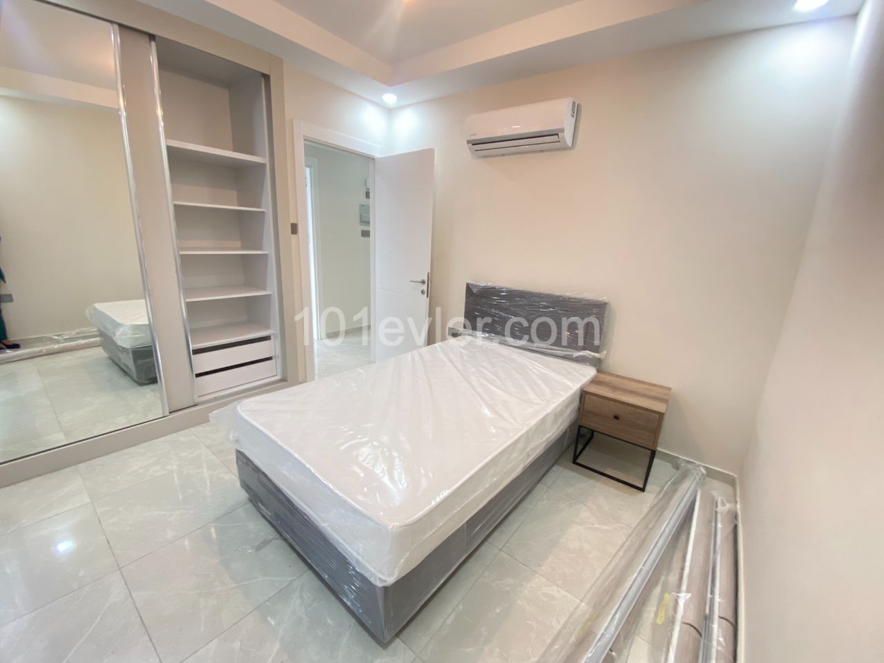 PERFECT LOCATION IN THE CENTER OF KYRENIA LUXURIOUS FURNISHED 2+1 ** 