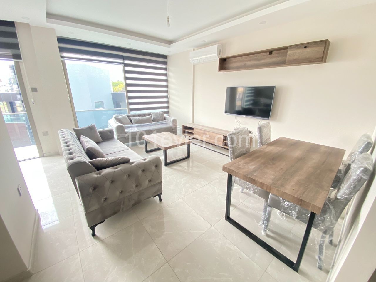 PERFECT LOCATION IN THE CENTER OF KYRENIA LUXURIOUS FURNISHED 2+1 ** 