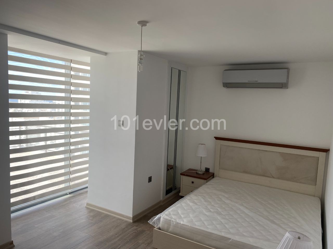 IM ZENTRUM VON KYRENIA GELEGEN 3 + 1 DOPPELZIMMER LLOGARA PENTHOUSE ** 