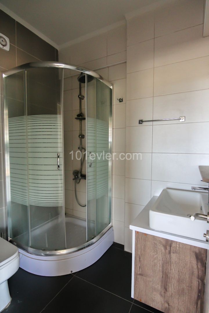 LUXURIOUS FURNISHED 2+1 BATHROOM IN KYRENIA CENTER ** 