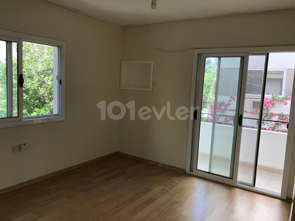 3 + 1 Apartment for Sale in Kyrenia Center with Turkish title