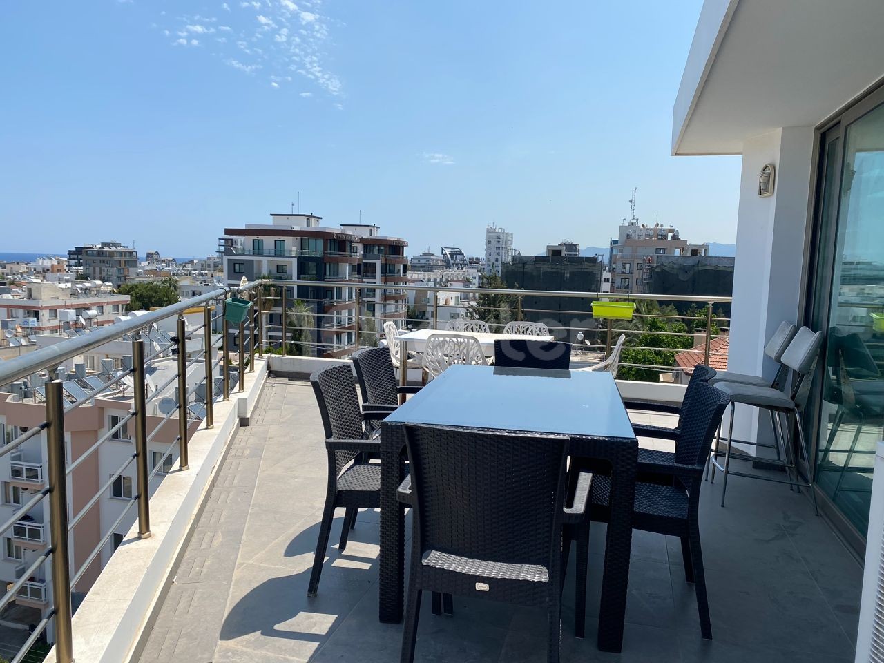 GİRNE MERKEZDE LÜX EŞYALI 2+1 PENTHOUSE 