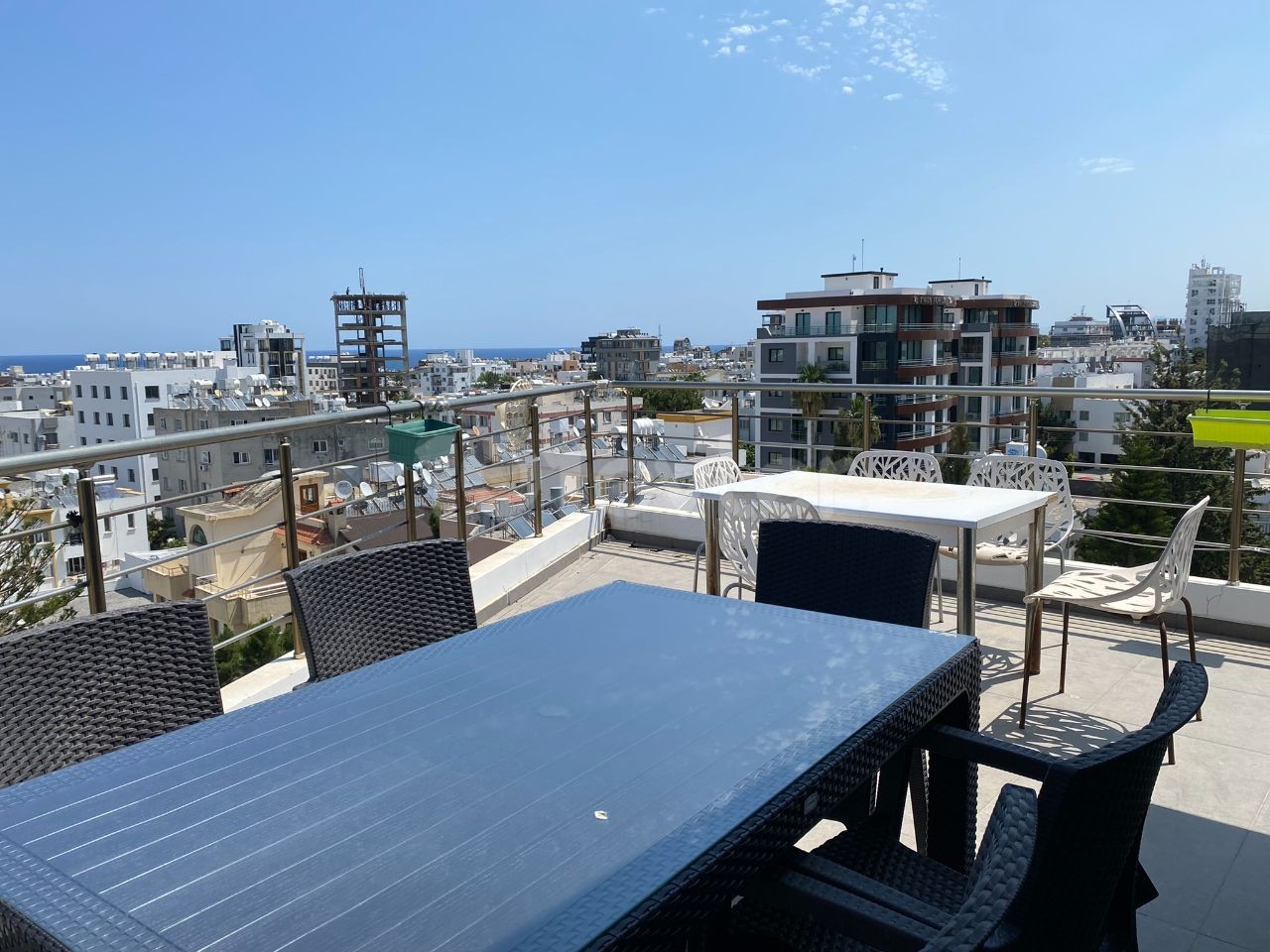 2+1 PENTHOUSE IM ZENTRUM VON KYRENIA ** 