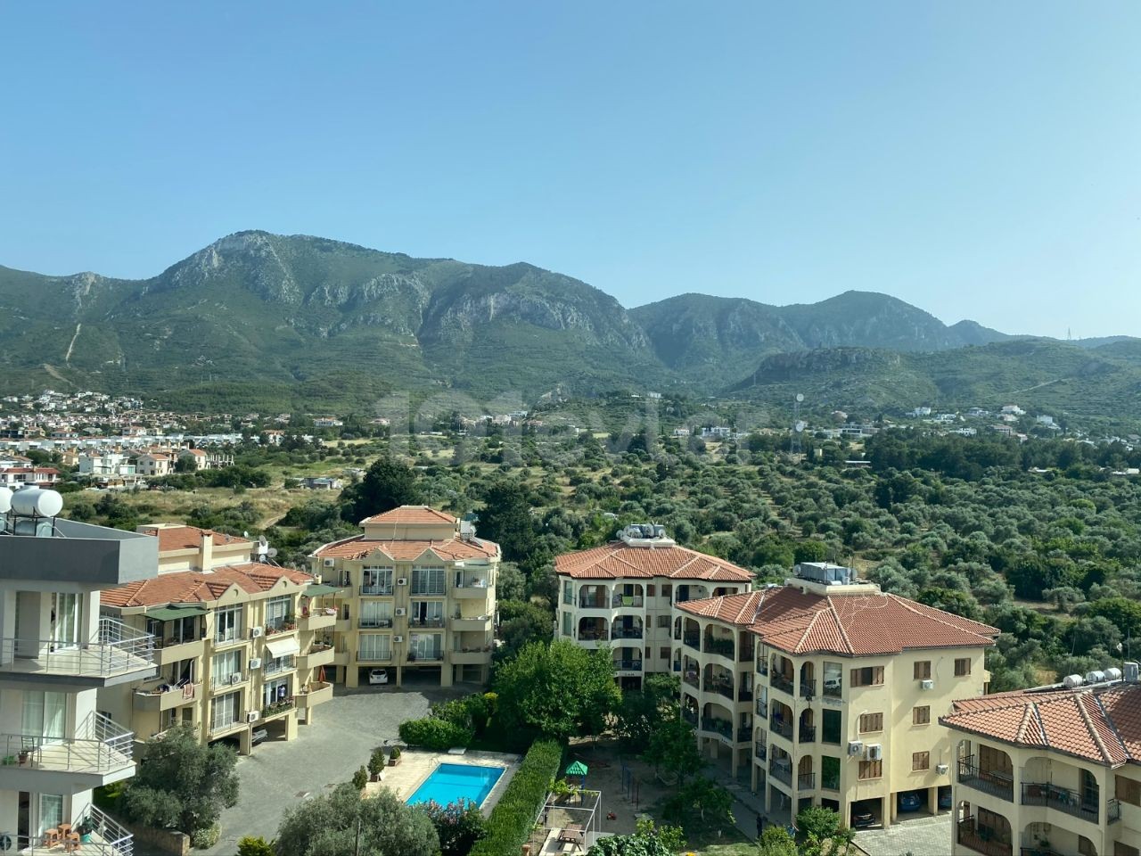 High-Rise 2+1 Flat For Rent In A Secure Complex In The Center Of Kyrenia