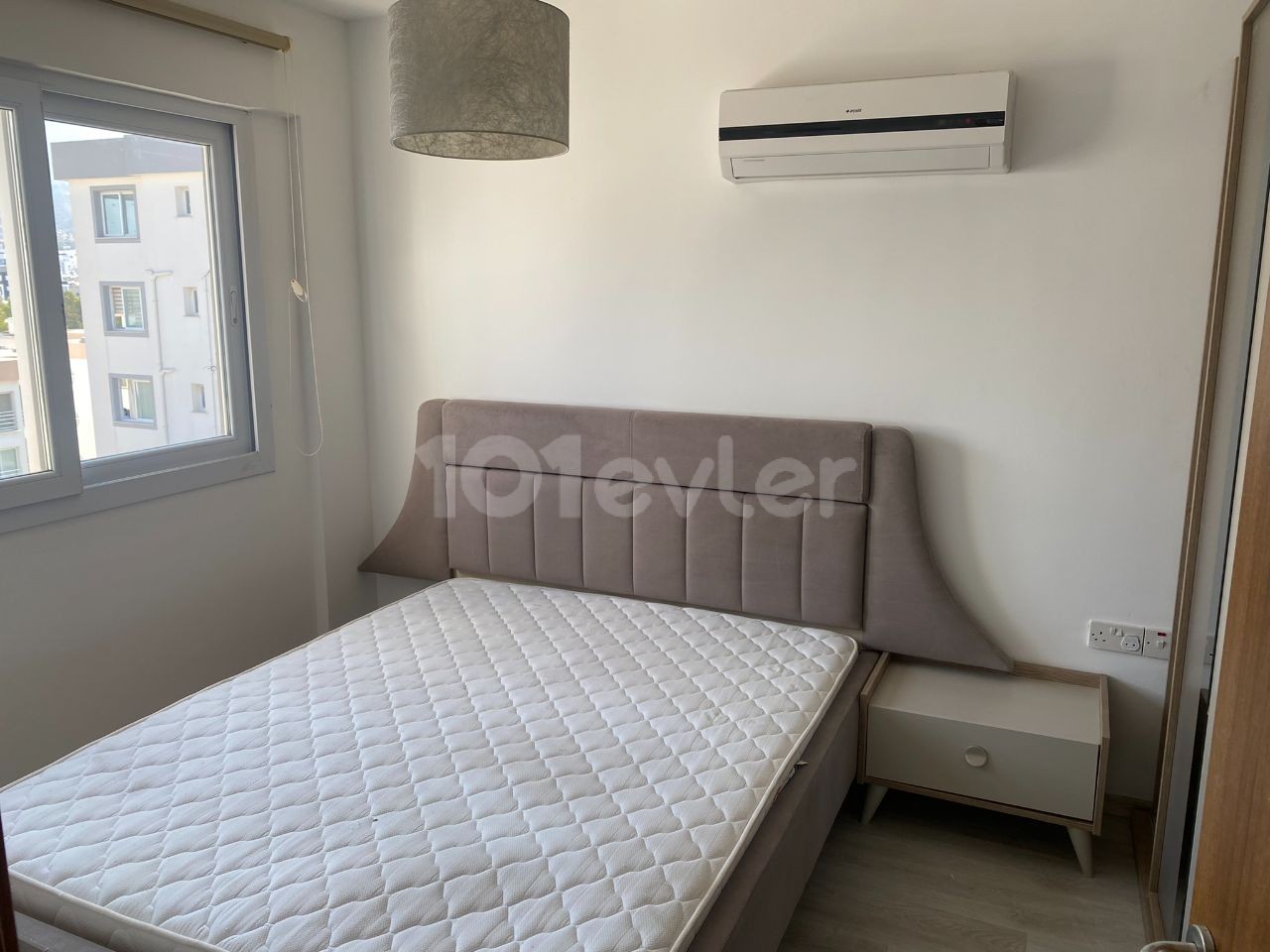 AUSGEZEICHNETE AUSSICHT UND AUSGEZEICHNETE LAGE IM ZENTRUM VON KYRENIA, 2+1 PENTHOUSE MÖBLIERT ** 