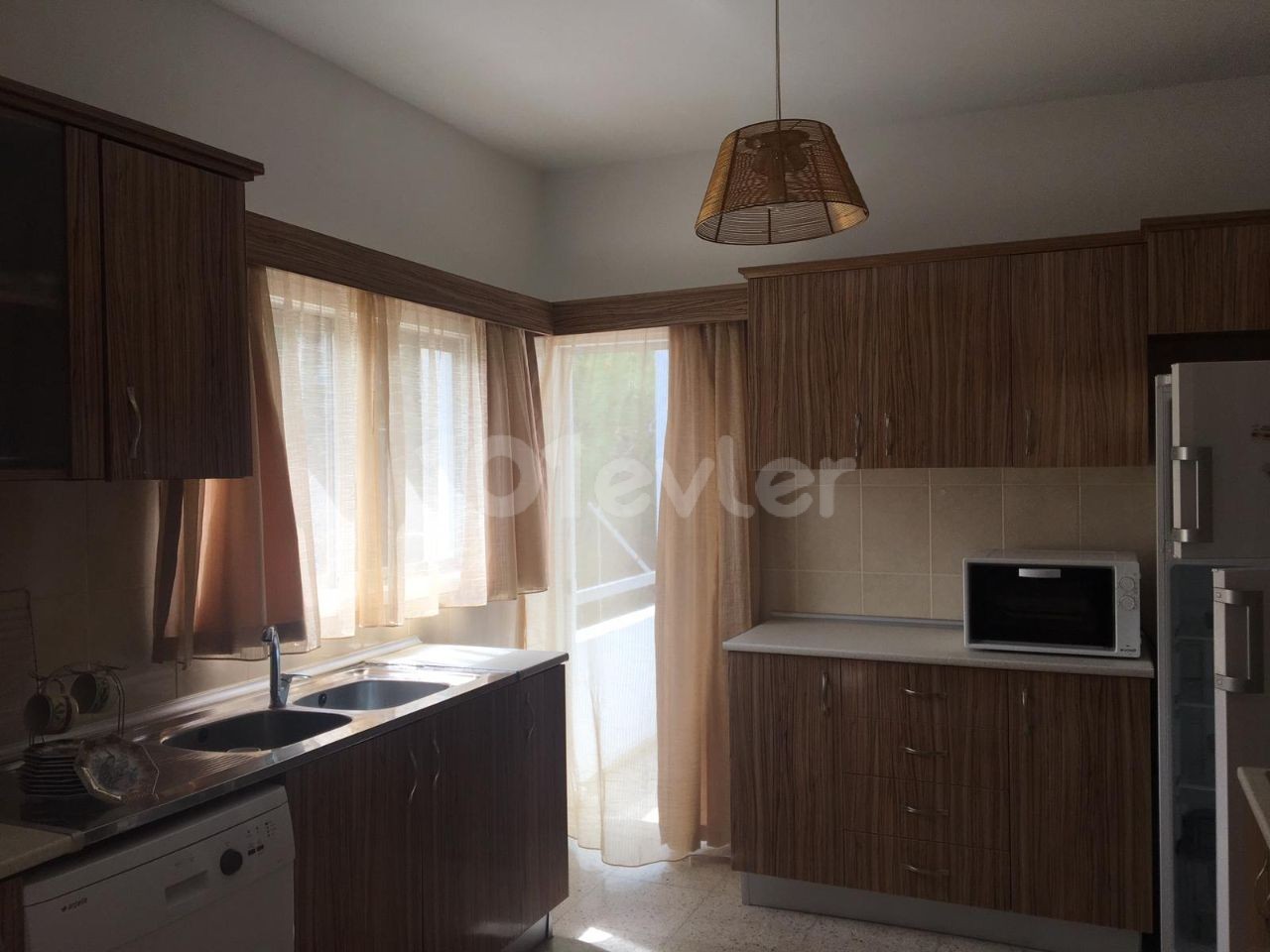 3+ 1 FULLY FURNISHED AROUND NUSMAR MARKET ** 